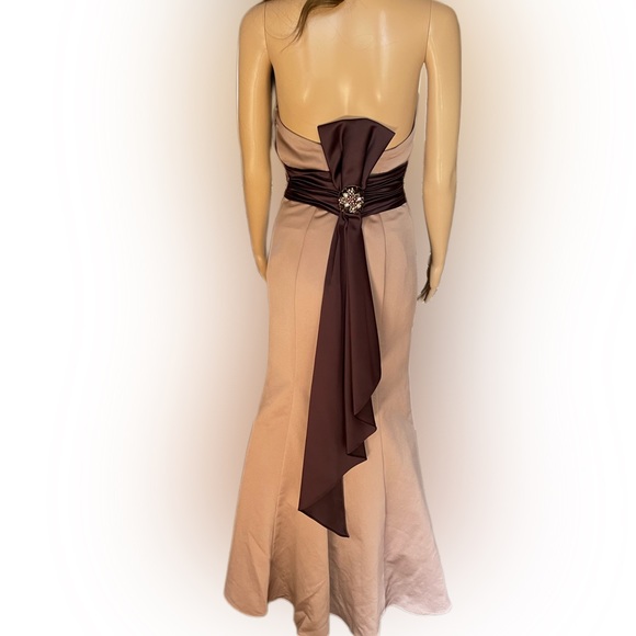 David’s Bridal Women's Strapless Embellished Formal Dress Tan Size 2 - Picture 7 of 15